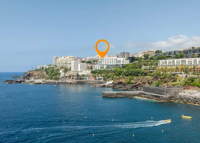 Naval View By Links *