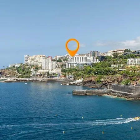 Naval View By Links *