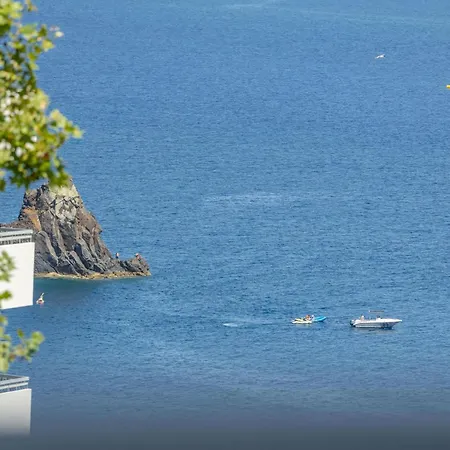 Naval View By Links *